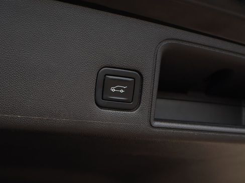 Certified 2022 GMC Terrain AT4 w/ Infotainment Package II image 25