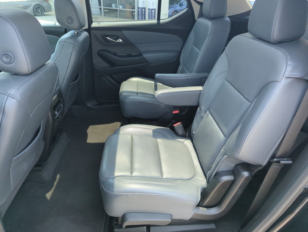 Used 2019 Chevrolet Traverse Premier w/ Driver Confidence II Package FWD image 31