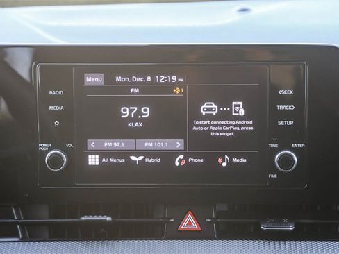 Used 2023 Kia Sportage LX image 16