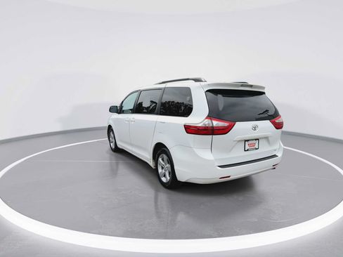 Used 2015 Toyota Sienna LE FWD image 6
