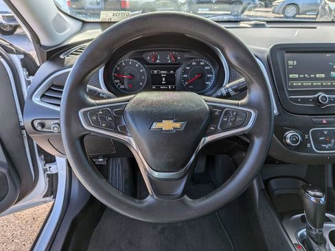 Used 2018 Chevrolet Malibu LS w/ LPO, Convenience Package 1 image 18
