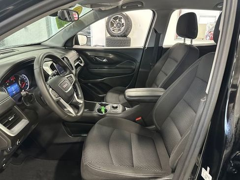 Used 2024 GMC Terrain SLE image 25