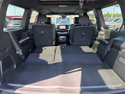 New 2026 Jeep Grand Wagoneer Limited AWD/4WD image 12