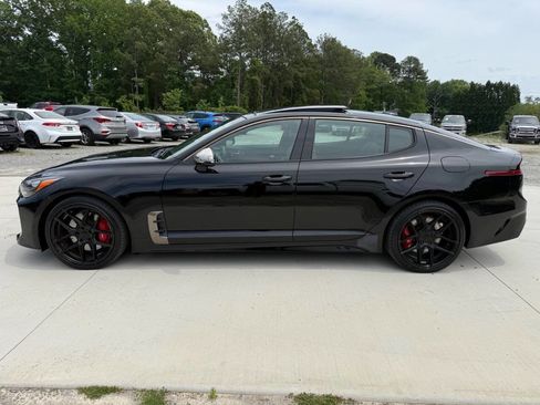 Used 2018 Kia Stinger GT1 RWD image 4