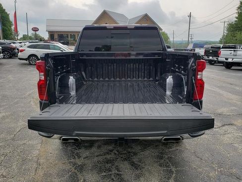 Used 2022 Chevrolet Silverado 1500 LT w/ Z71 Off-Road Package AWD/4WD image 9