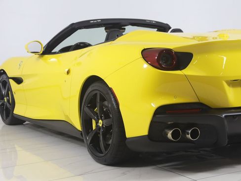 Used 2022 Ferrari Portofino M RWD image 34