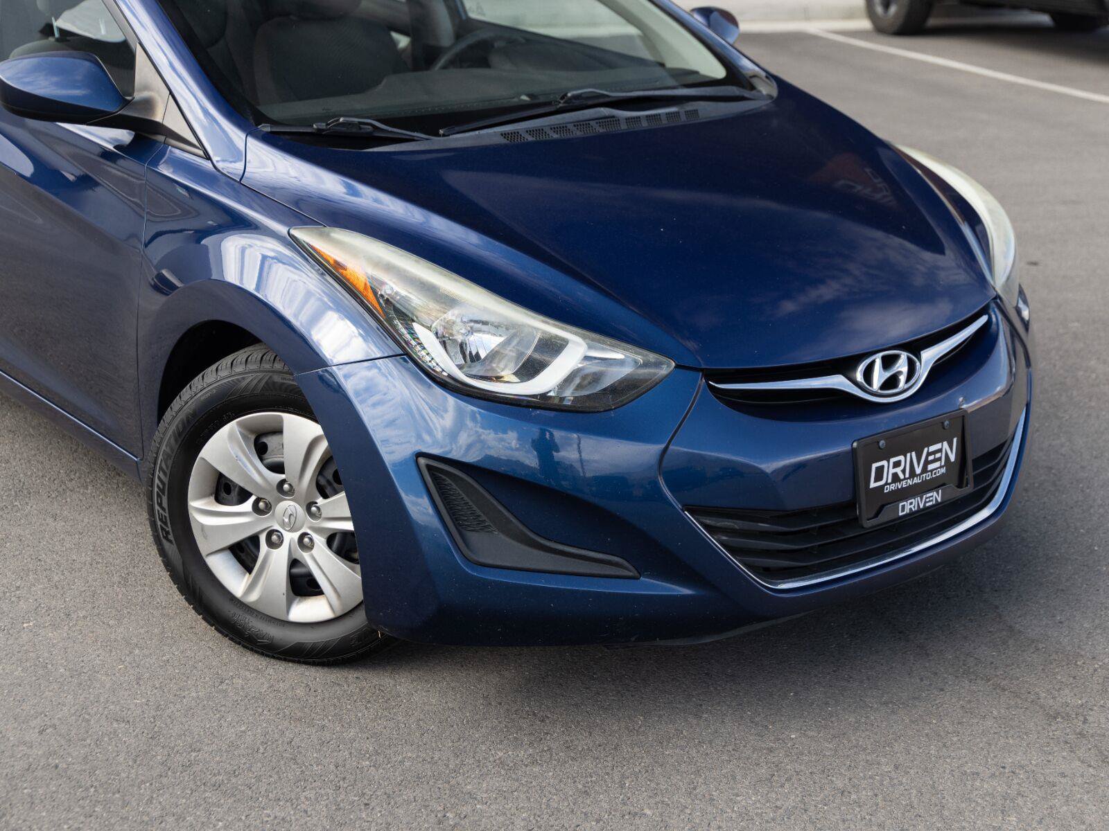 Used 2016 Hyundai Elantra SE FWD image 3