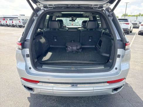 Used 2022 Jeep Grand Cherokee Overland w/ Advanced Protech Group III AWD/4WD image 24