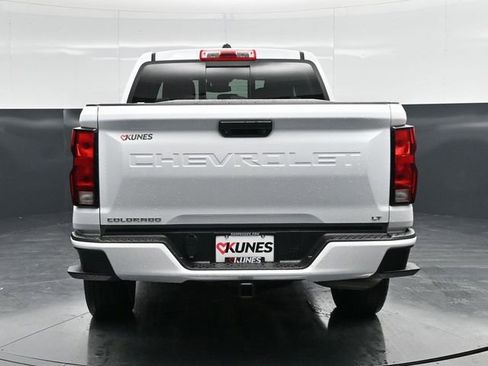 Used 2023 Chevrolet Colorado LT w/ LT Convenience Package image 9