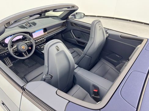 Used 2025 Porsche 911 Carrera image 43