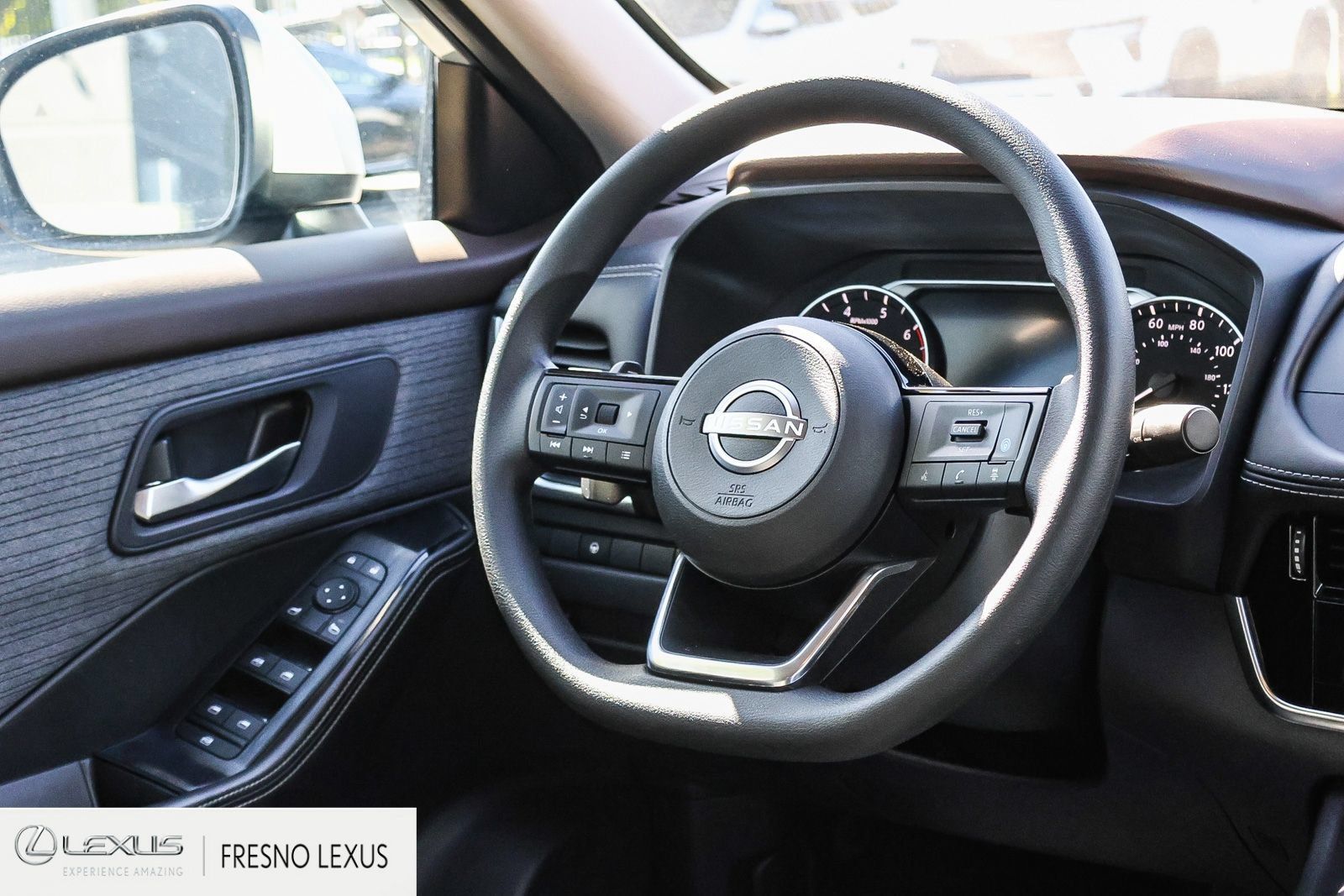 Used 2023 Nissan Rogue SV AWD/4WD image 18