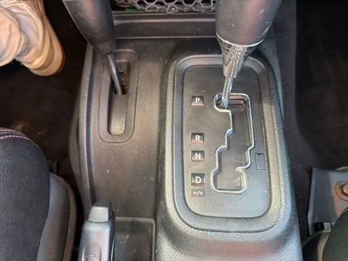 Used 2012 Jeep Wrangler Unlimited Sahara AWD/4WD image 30