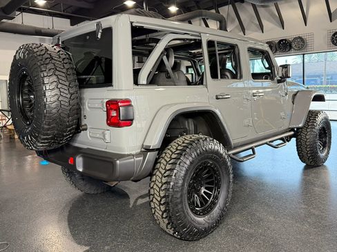 Used 2023 Jeep Wrangler Unlimited Rubicon 4xe w/ Cold Weather Group image 19