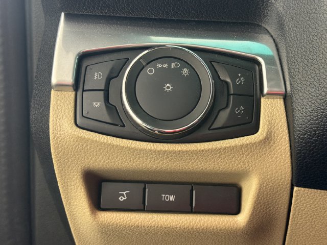 Used 2016 Ford Explorer Limited FWD image 11