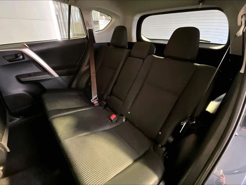 Used 2014 Toyota RAV4 LE image 20