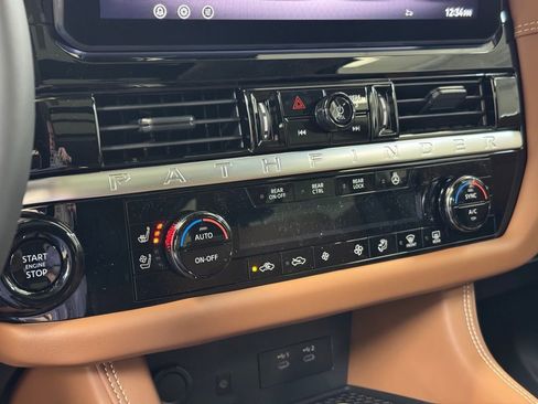 New 2026 Nissan Pathfinder Platinum image 39