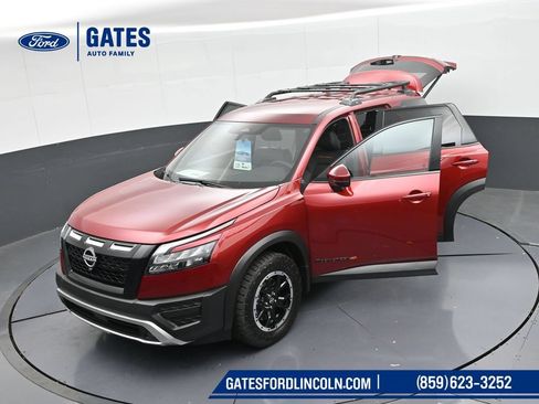 Used 2025 Nissan Pathfinder Rock Creek AWD/4WD image 55