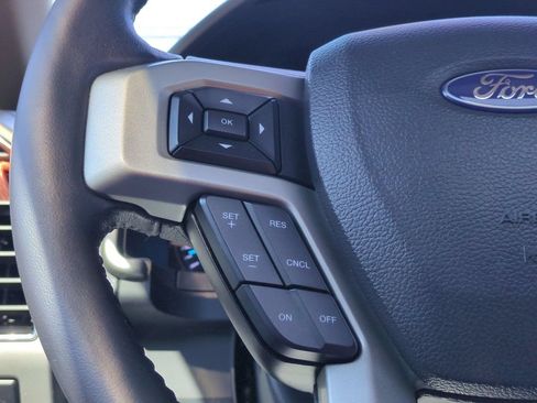 Used 2022 Ford F350 Lariat w/ Tremor Off-Road Package AWD/4WD image 15