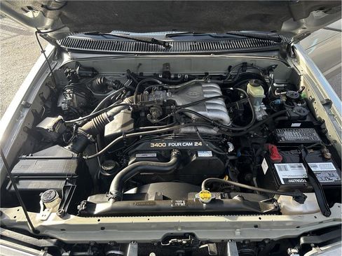 Used 2000 Toyota 4Runner SR5 image 26