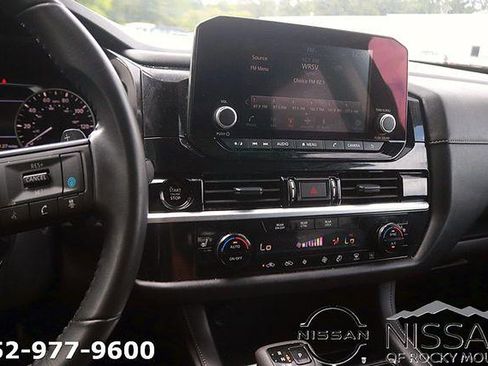 Certified 2025 Nissan Pathfinder SV AWD/4WD image 19