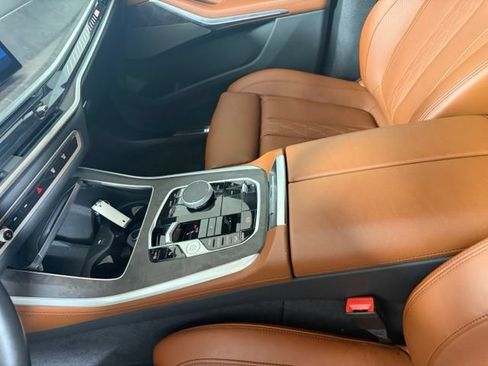 Used 2025 BMW X5 M60i w/ Parking Assistance Package AWD/4WD image 17