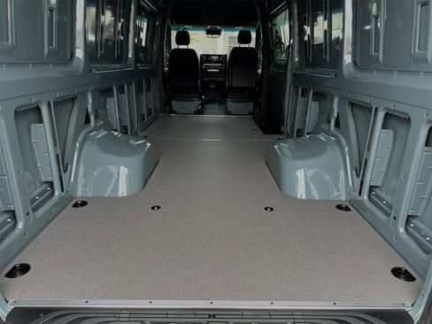 Used 2024 Mercedes-Benz Sprinter 3500 image 16