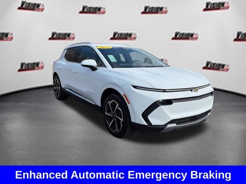 Used 2025 Chevrolet Equinox EV LT w/ Convenience Package FWD image 3