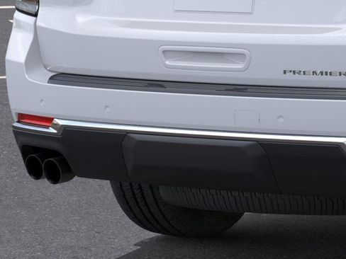 New 2026 Chevrolet Suburban Premier image 14