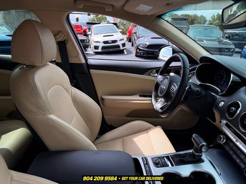 Used 2022 Kia Stinger GT1 RWD image 37