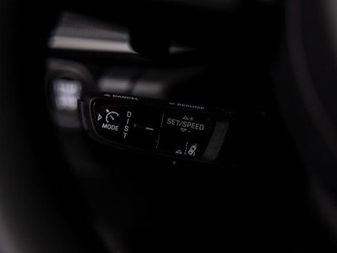 Certified 2025 Porsche 911 Carrera image 39