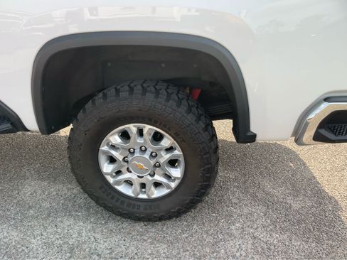 Used 2024 Chevrolet Silverado 2500 LTZ w/ LTZ Convenience Package AWD/4WD image 13