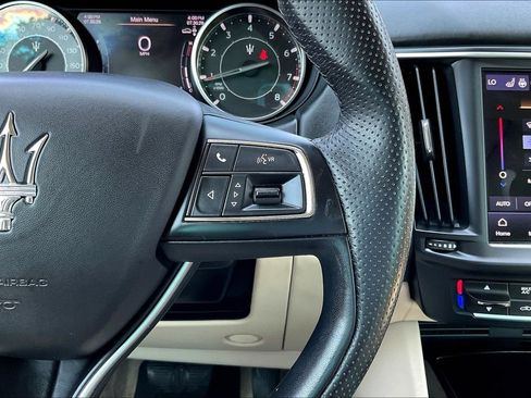 Used 2022 Maserati Levante Modena AWD/4WD image 12