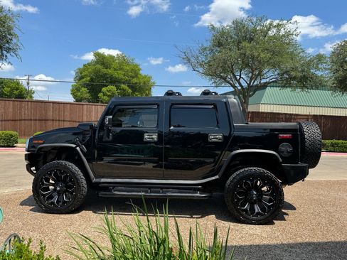 Used 2005 HUMMER H2 SUT w/ Preferred Equipment Group AWD/4WD image 11