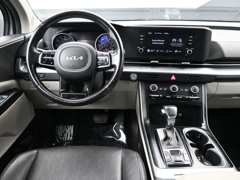 Certified 2023 Kia Carnival LX image 19