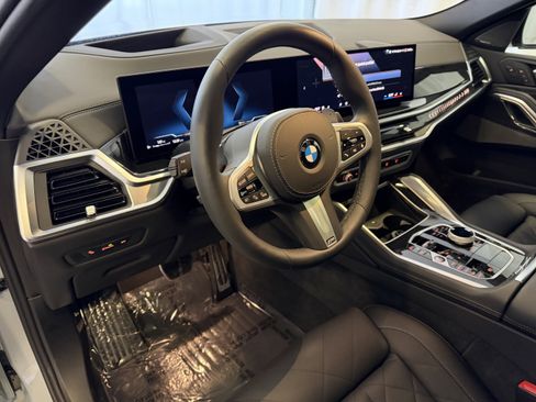 Used 2026 BMW X6 xDrive40i w/ Executive Package image 4
