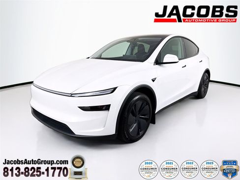 Used 2026 Tesla Model Y 2WD image 1