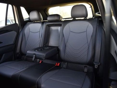 New 2026 Volkswagen Tiguan SE R-Line image 21