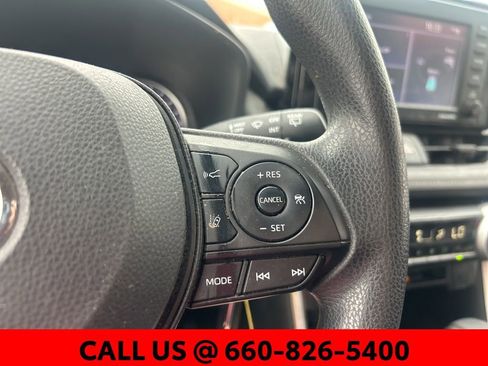 Used 2022 Toyota RAV4 LE image 13
