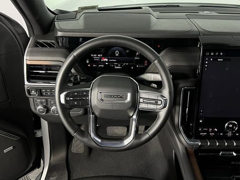 Used 2025 GMC Yukon Denali image 35