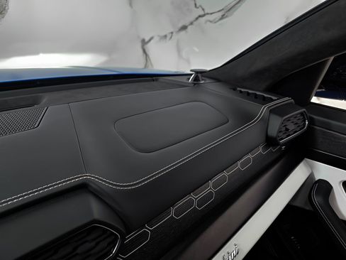 Used 2021 Lamborghini Urus image 34