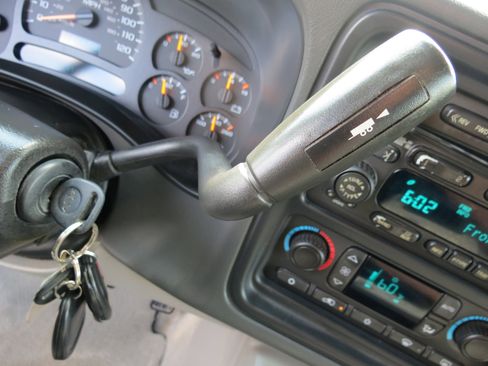 Used 2004 Chevrolet Tahoe LT w/ LT Preferred Equipment Group RWD image 15