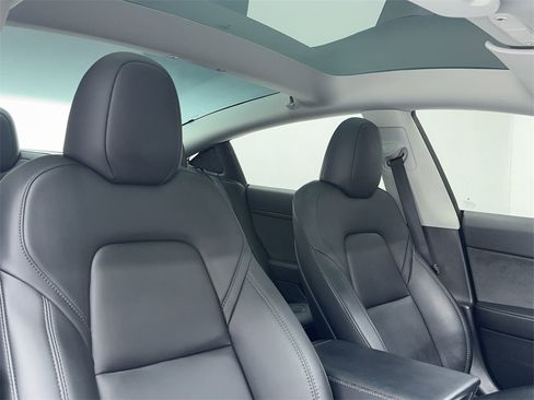 Used 2023 Tesla Model 3 Standard Range image 49