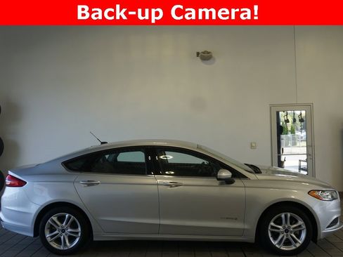Used 2018 Ford Fusion S image 2