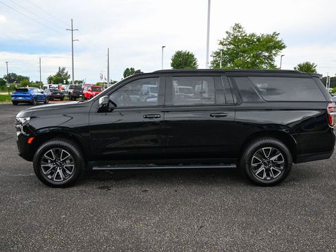 Used 2021 Chevrolet Suburban Z71 w/ Z71 Signature Package AWD/4WD image 8