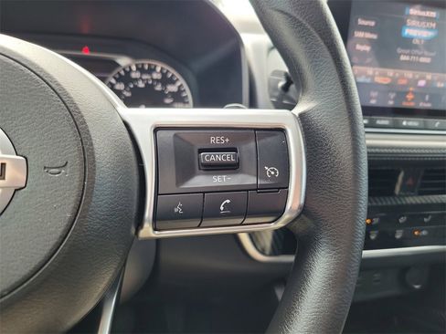 Used 2021 Nissan Rogue S image 24