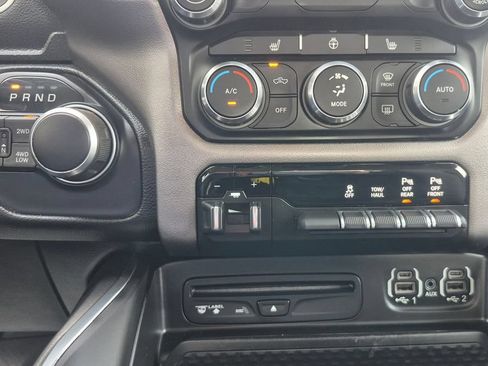 Used 2019 RAM 1500 Big Horn AWD/4WD image 7