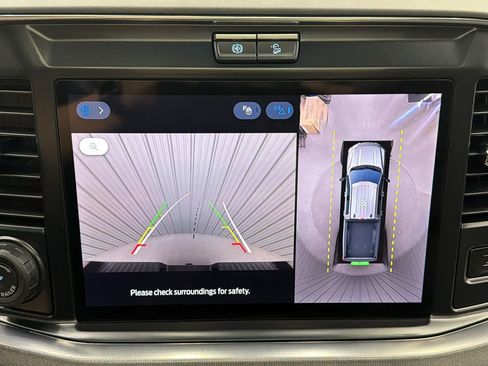 Used 2026 Ford F450 Platinum w/ FX4 Off-Road Package image 24