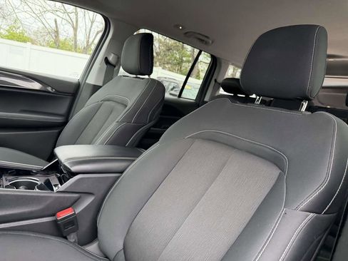 Used 2023 Jeep Grand Cherokee Laredo w/ Luxury Tech Group I AWD/4WD image 18