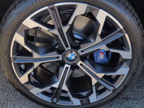 Certified 2025 BMW 330i Sedan w/ M Sport Package image 13