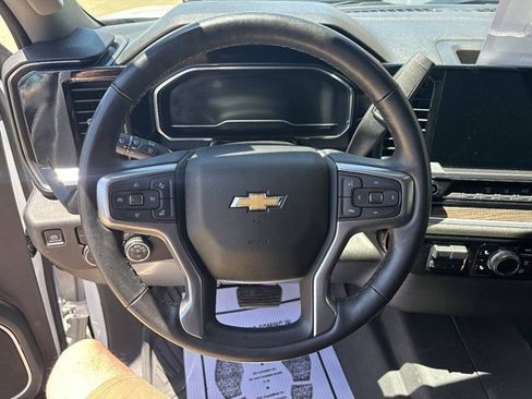 Used 2025 Chevrolet Silverado 2500 LT AWD/4WD image 5